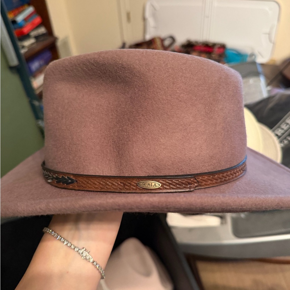 Durango Mauve Felt Western Hat with Brown Leather Band